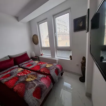 Glavna Lux * Kragujevac