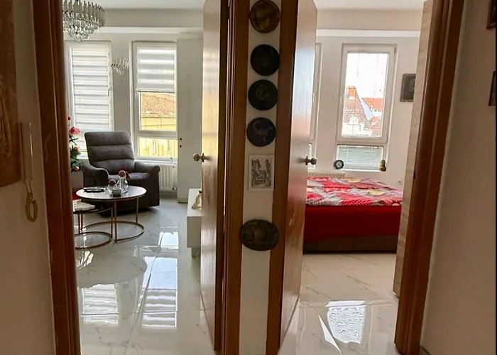 Glavna Lux Κραγκούγιεβατς