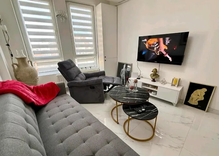 Glavna Lux Κραγκούγιεβατς